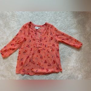 St John’s Bay sheer coral floral 3/4 length sleeve blouse. Size M